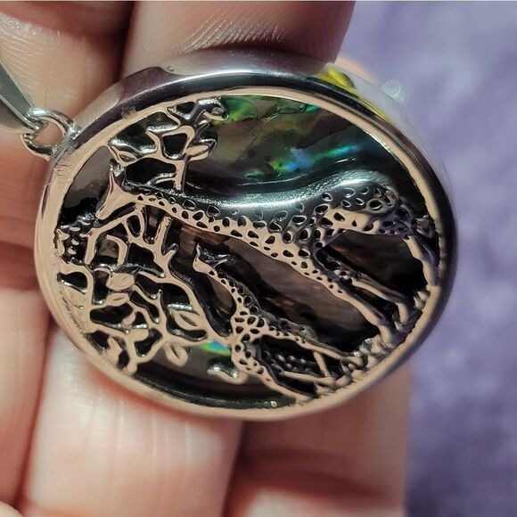 Abalone Giraffe Pendant Necklace - Picture 2 of 12